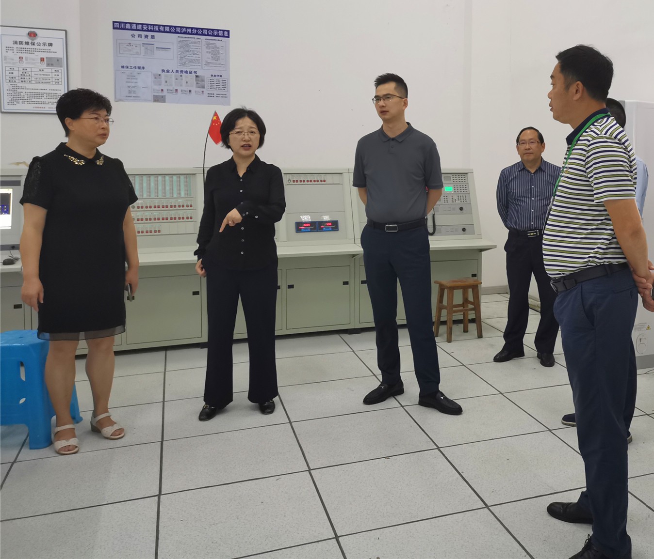 西南醫(yī)投集團(tuán)開展中秋、國慶兩節(jié)前安全專項檢查.jpg