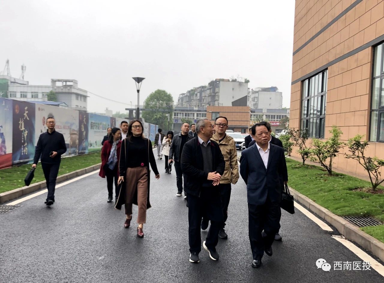 市政協(xié)黨組成員、副主席李峰調(diào)研天植中藥公司